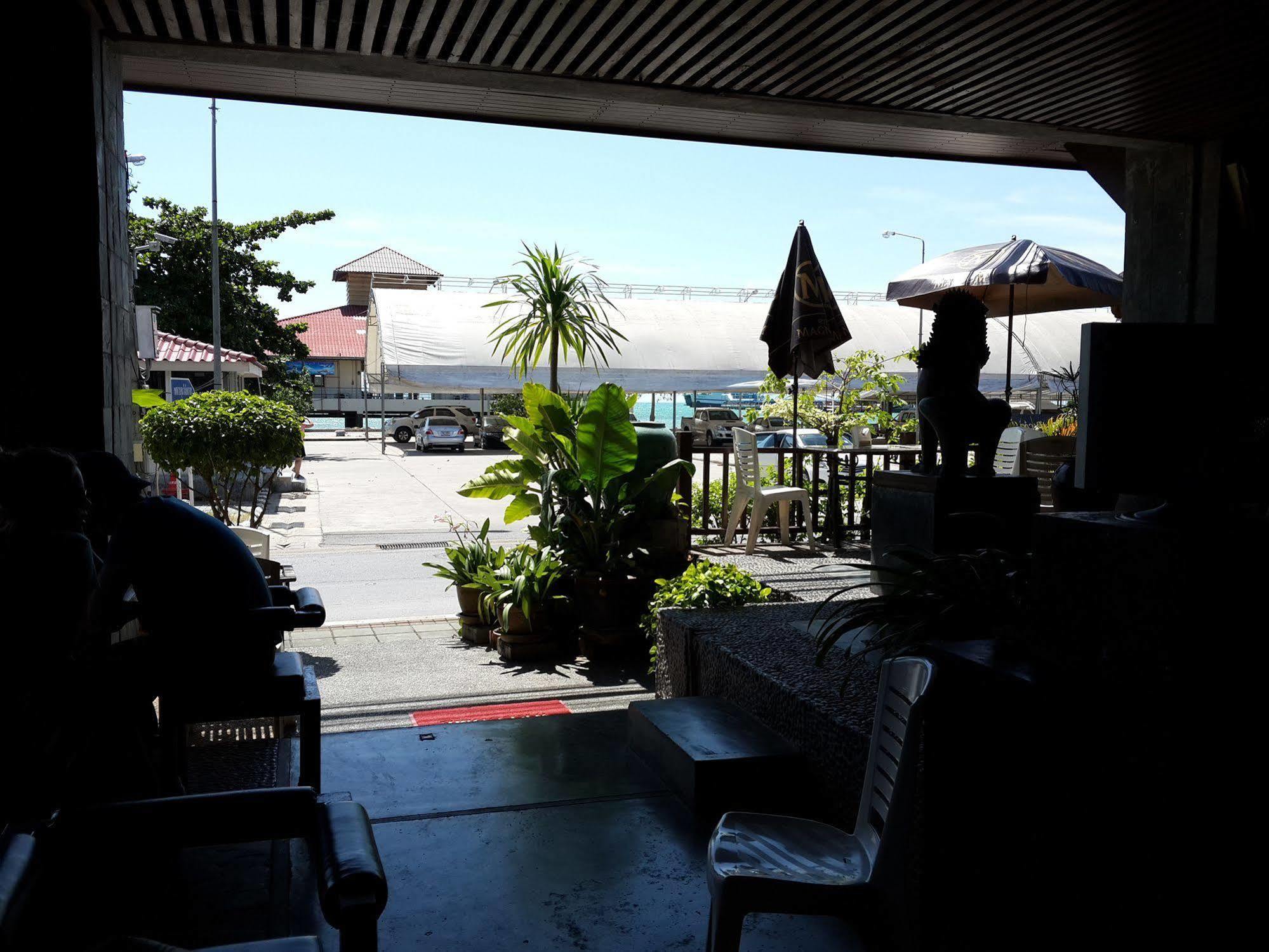 Coffee Island Nathon Exterior foto